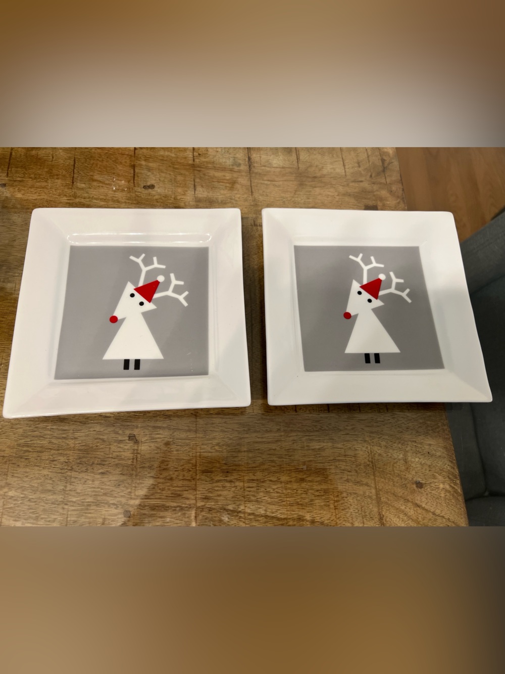 Crate & Barrel Reindeer Square Appetizer Dessert Side Plates